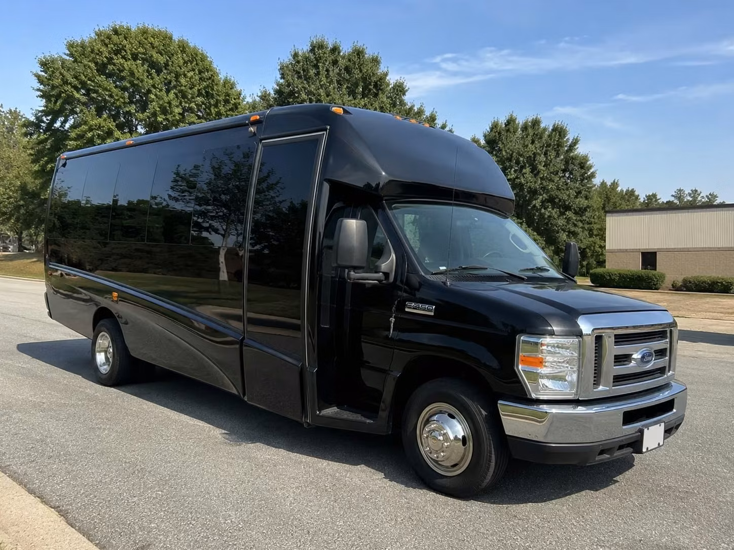 sierra vista 15 passenger minibus rental