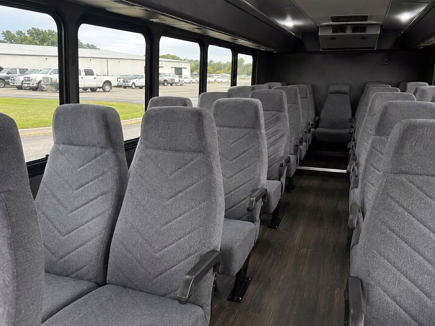 sierra vista 20 passenger minibus rental