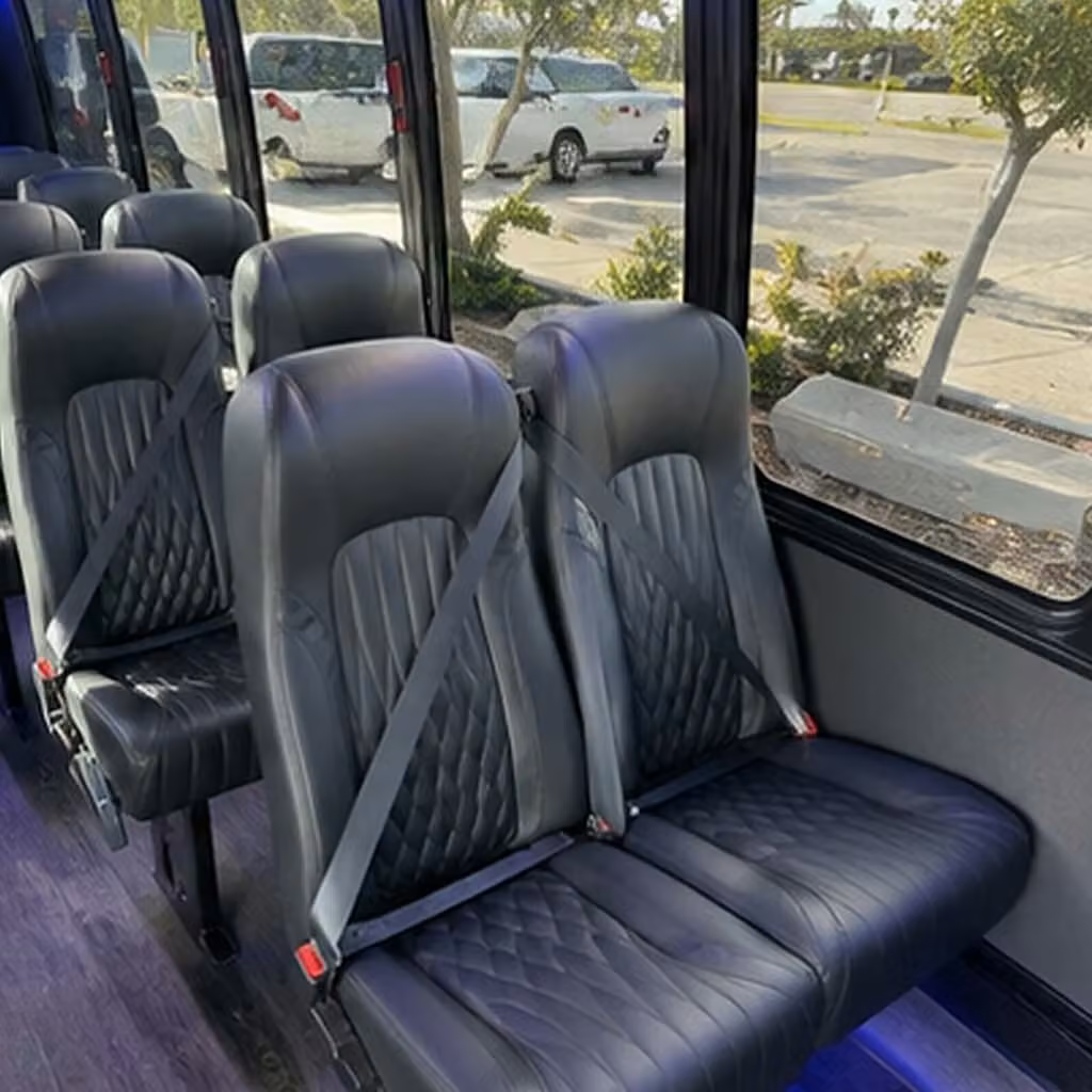 sierra vista 25 passenger minibus rental